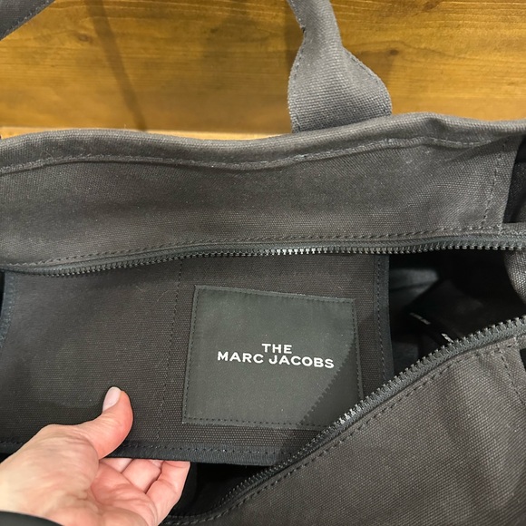 Marc Jacobs Canvas Black Tote Bag - Picture 3 of 6